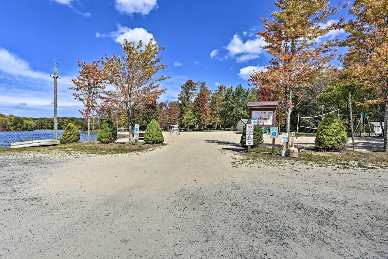 Bear Den Rustic Pocono Lake Home With Game Room! Exterior foto