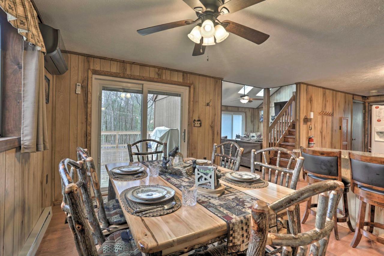 Bear Den Rustic Pocono Lake Home With Game Room! Exterior foto