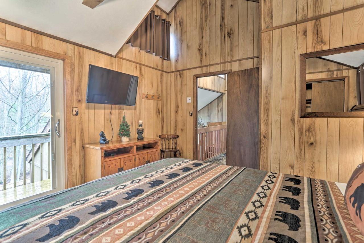 Bear Den Rustic Pocono Lake Home With Game Room! Exterior foto